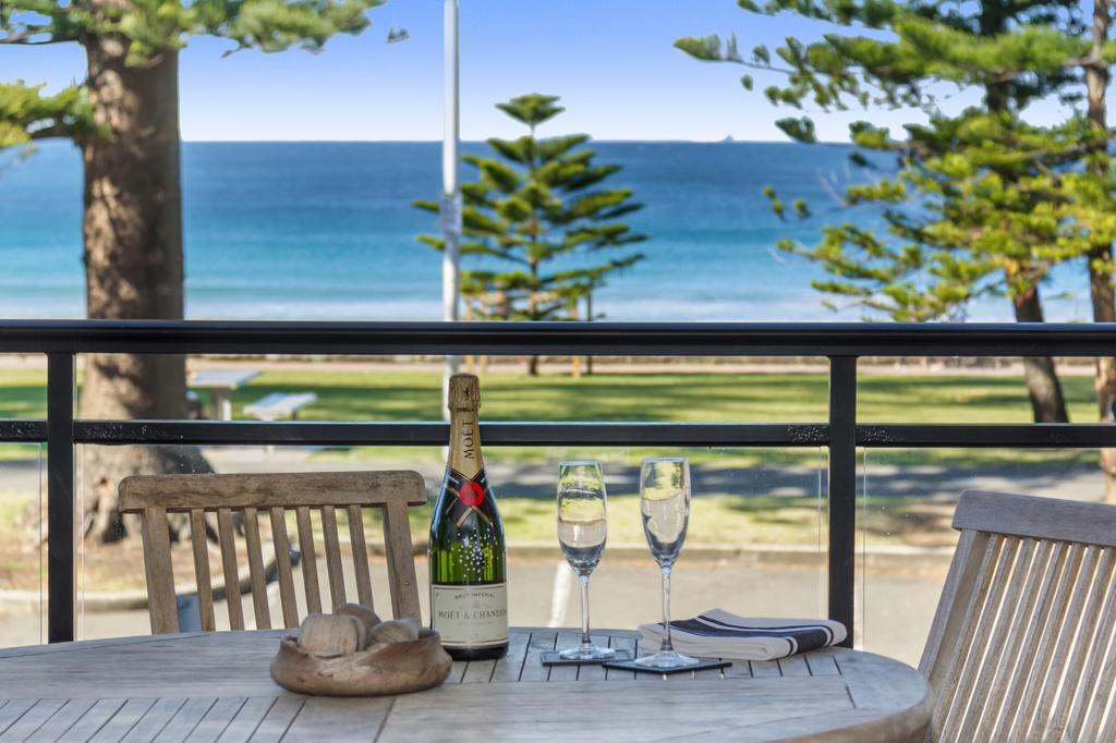 Beachfront On Golden Mile Sydney Exteriör bild